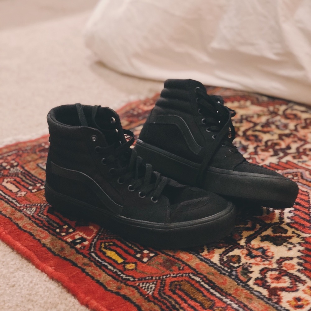 VANS sk8 hi tops black canvas like new!